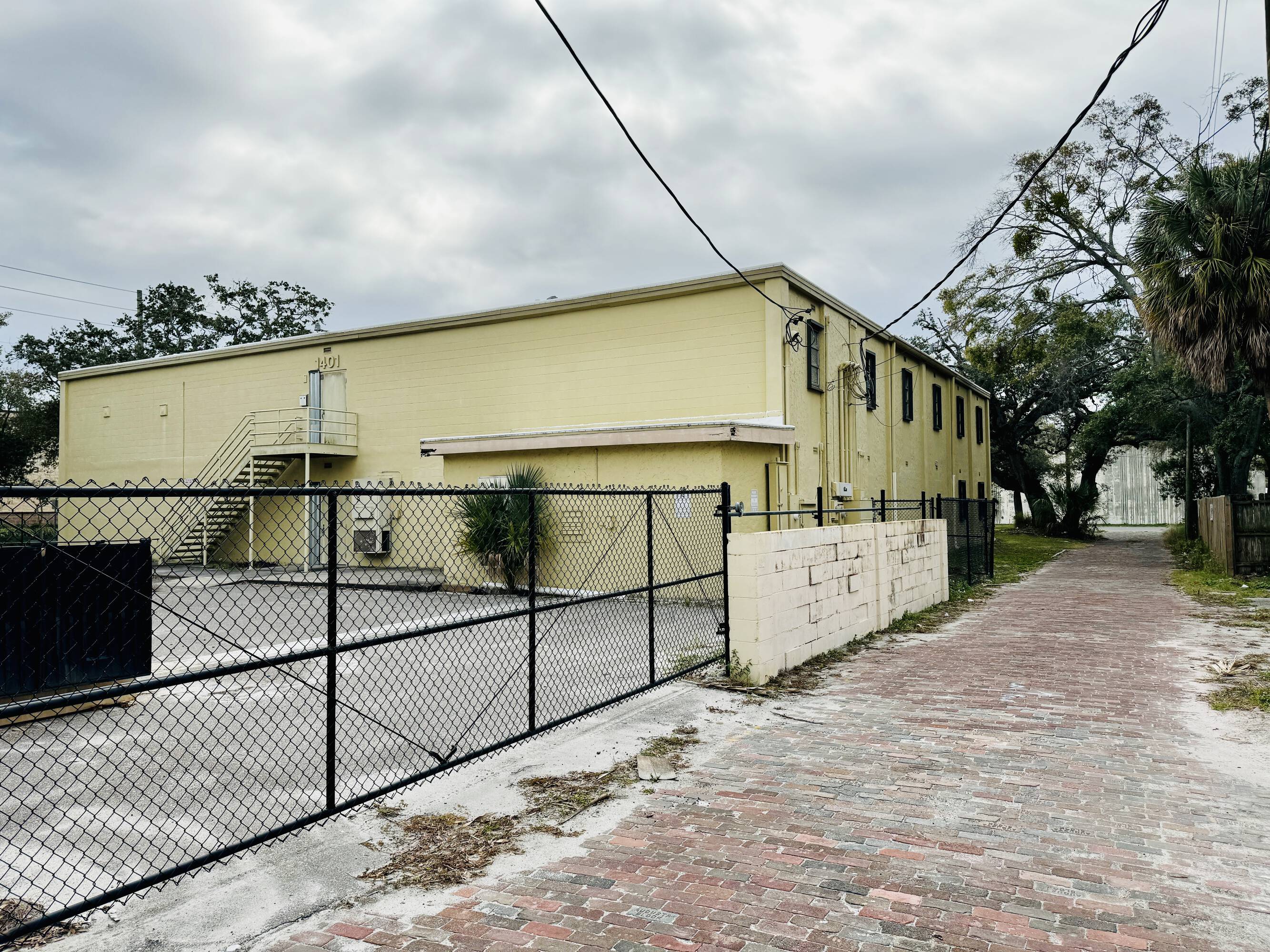 DOWNTOWN ST. PETERSBURG OFFICE/MEDICAL SPACE FOR LEASE!